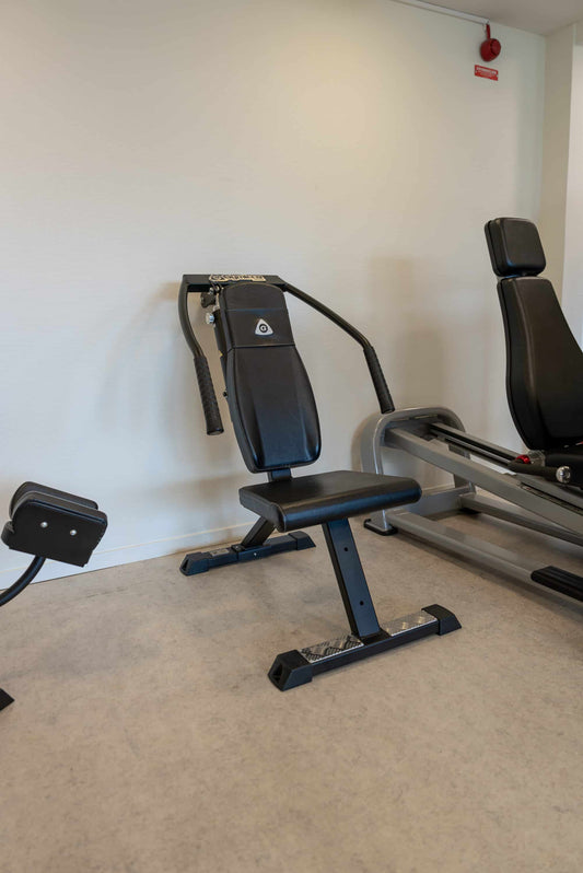 911 Pulldown/Shoulder Press