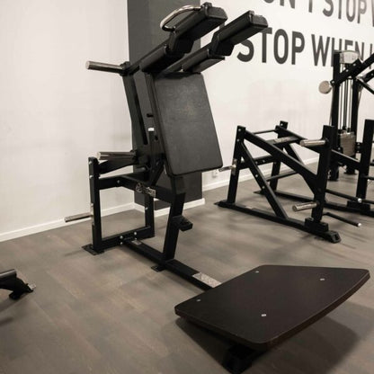 044 V-Squat, Plate Loaded