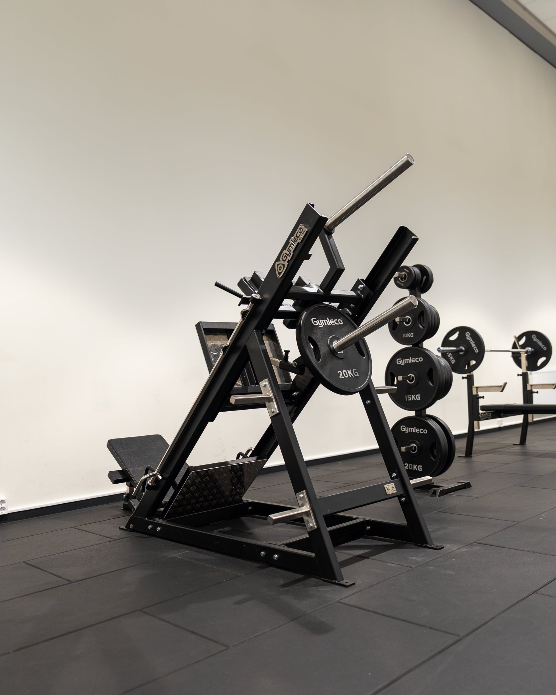 245 leg press-hack lift