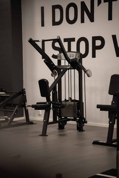 311 Iso Lateral Pulldown