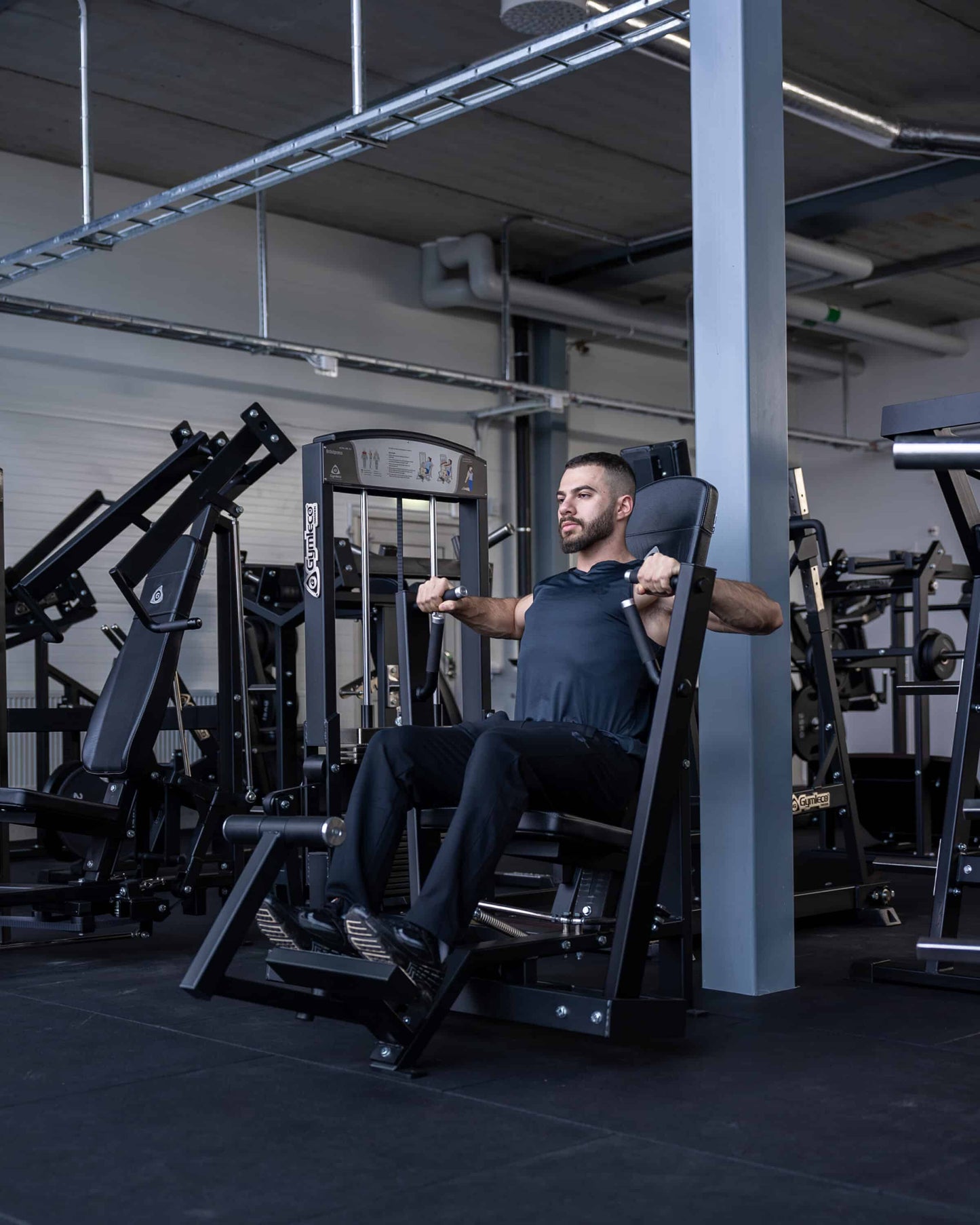 321 Seated Wide Chest Press