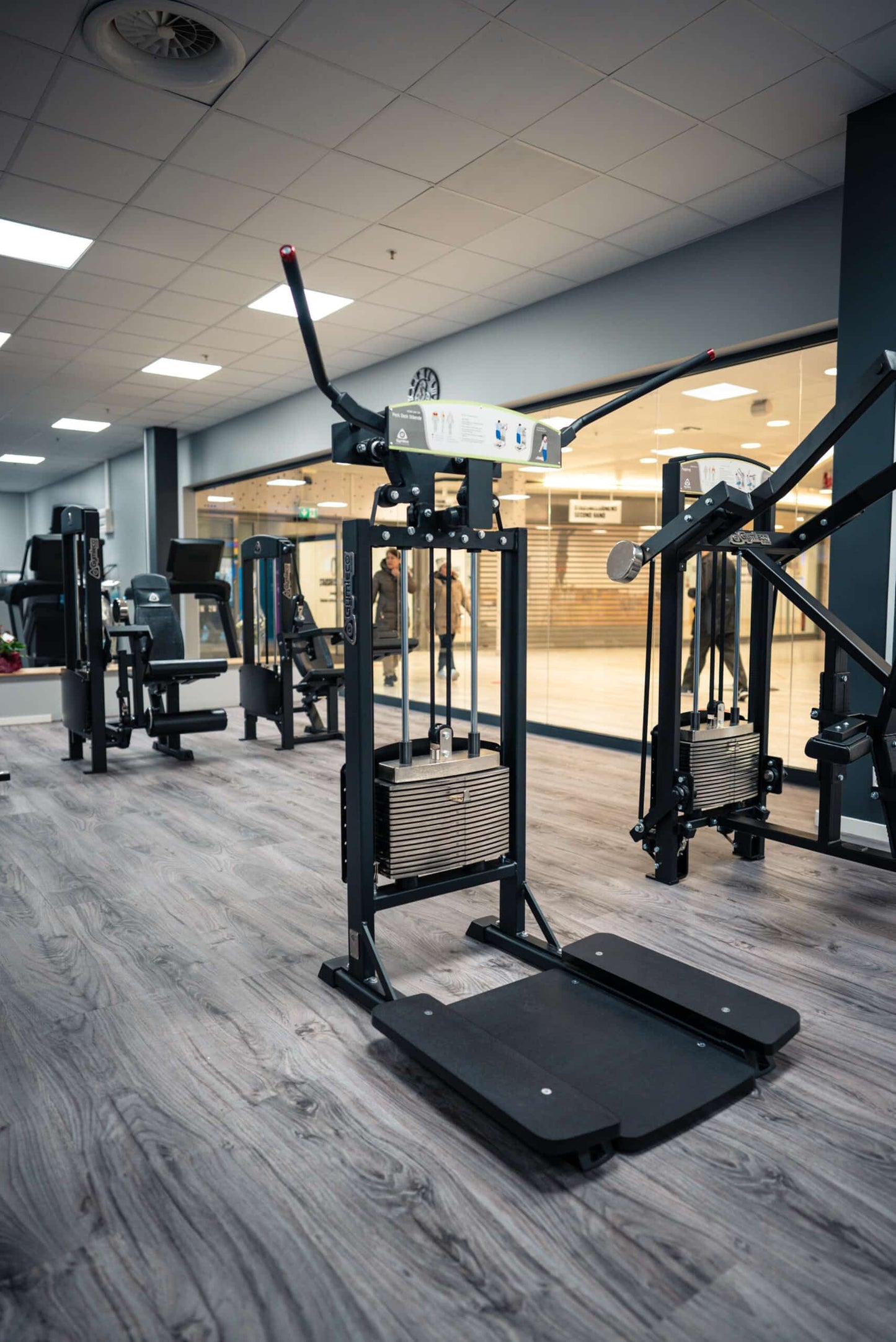 326 Standing Pec Fly