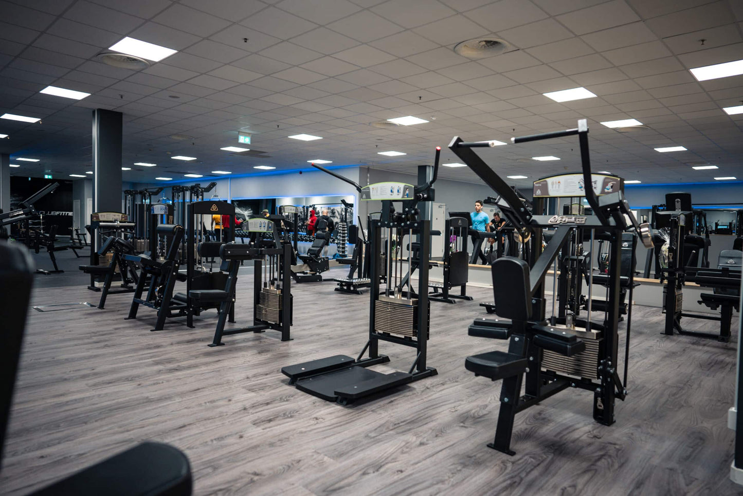 326 Standing Pec Fly