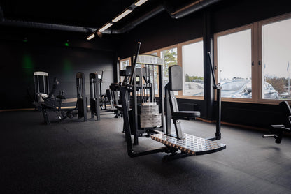 335 Rear Deltoid/Pec Deck