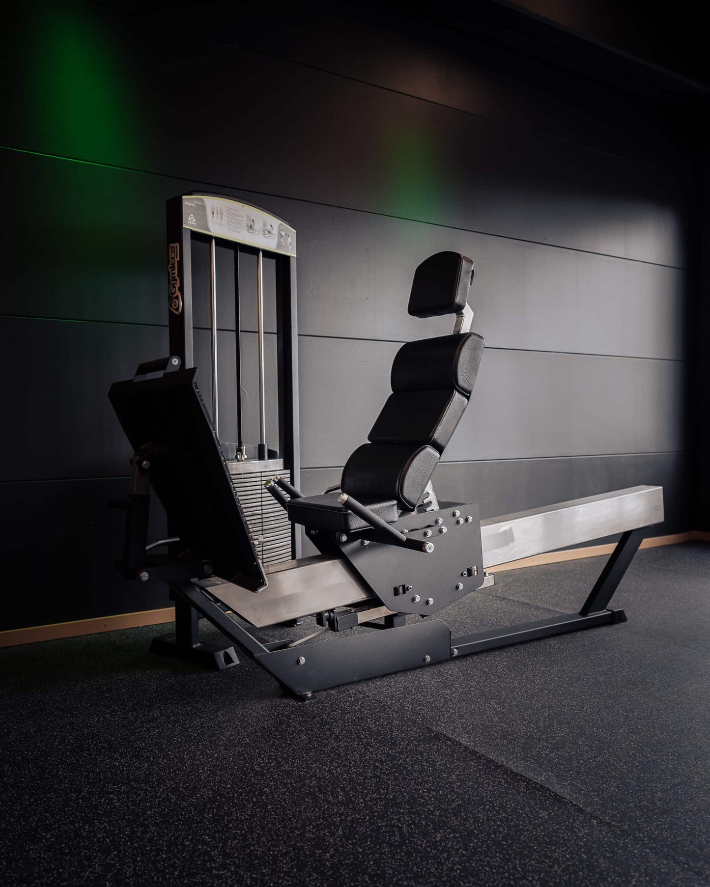 343 Seated Leg Press