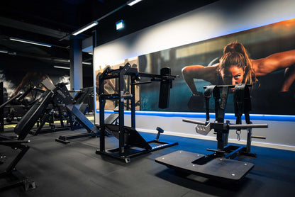 082 Belt Squat Machine