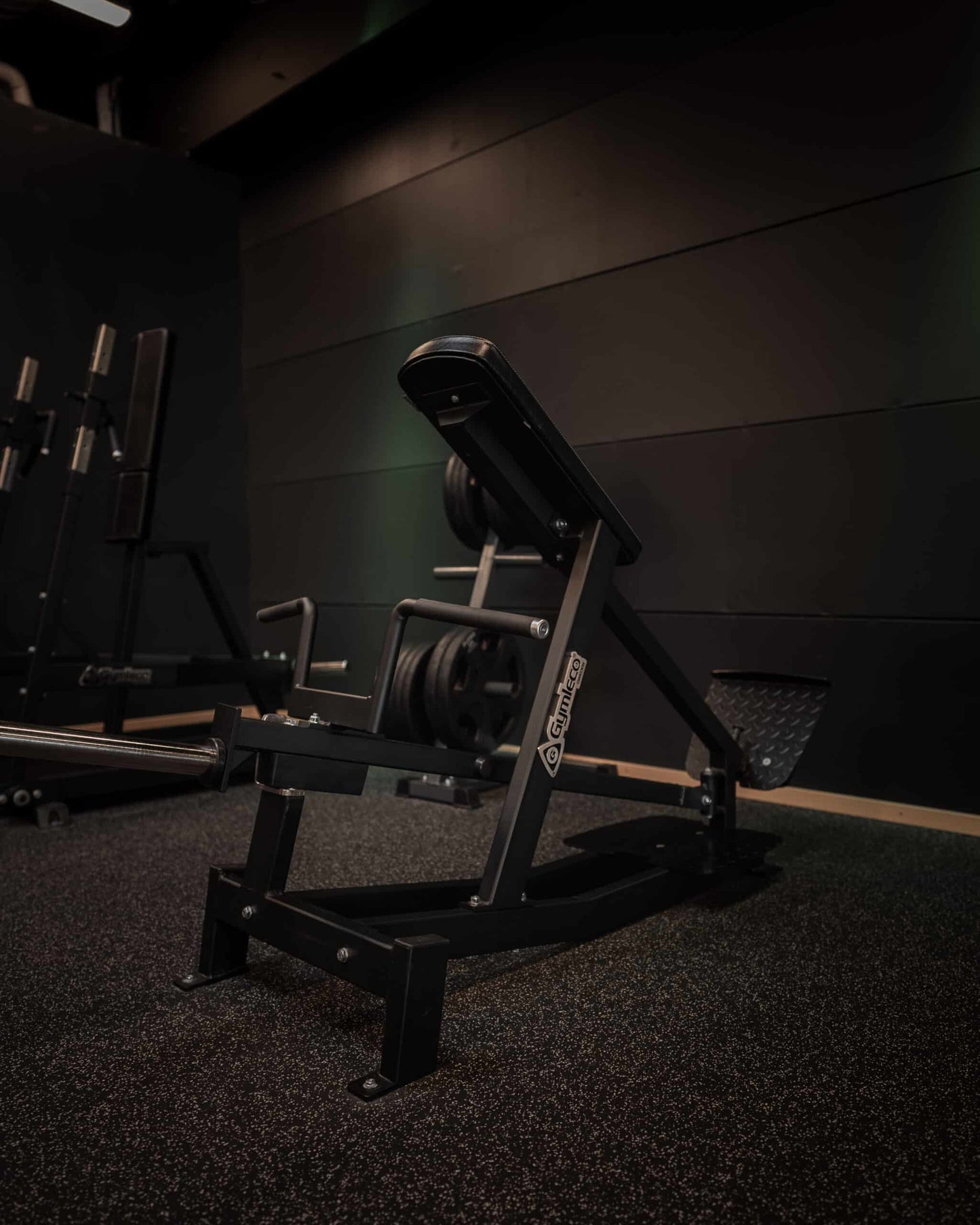 116 Incline T-Bar Row