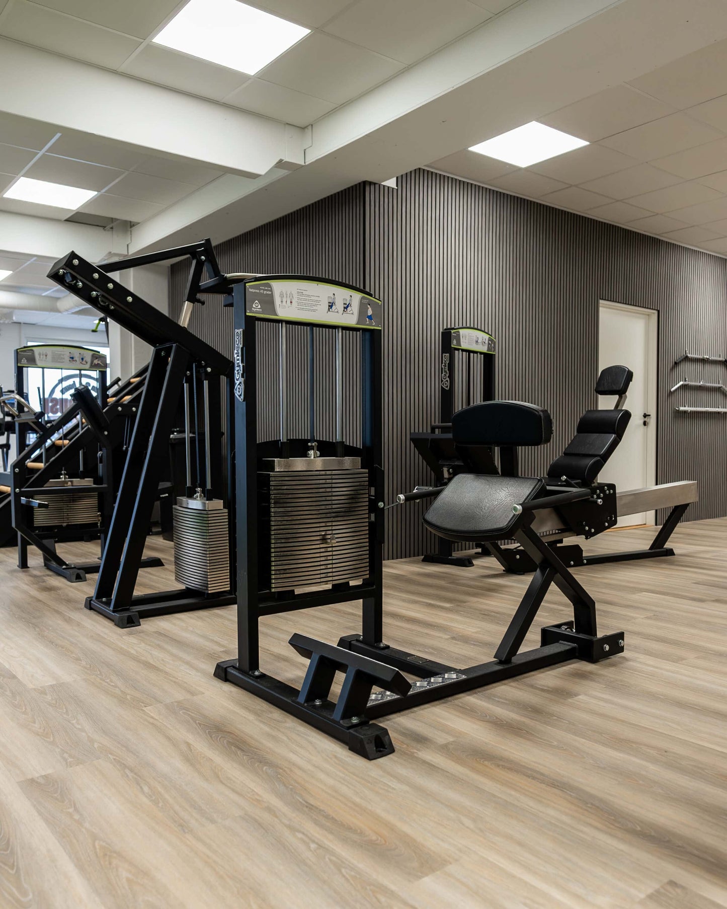 348 Seated Calf Press 45°