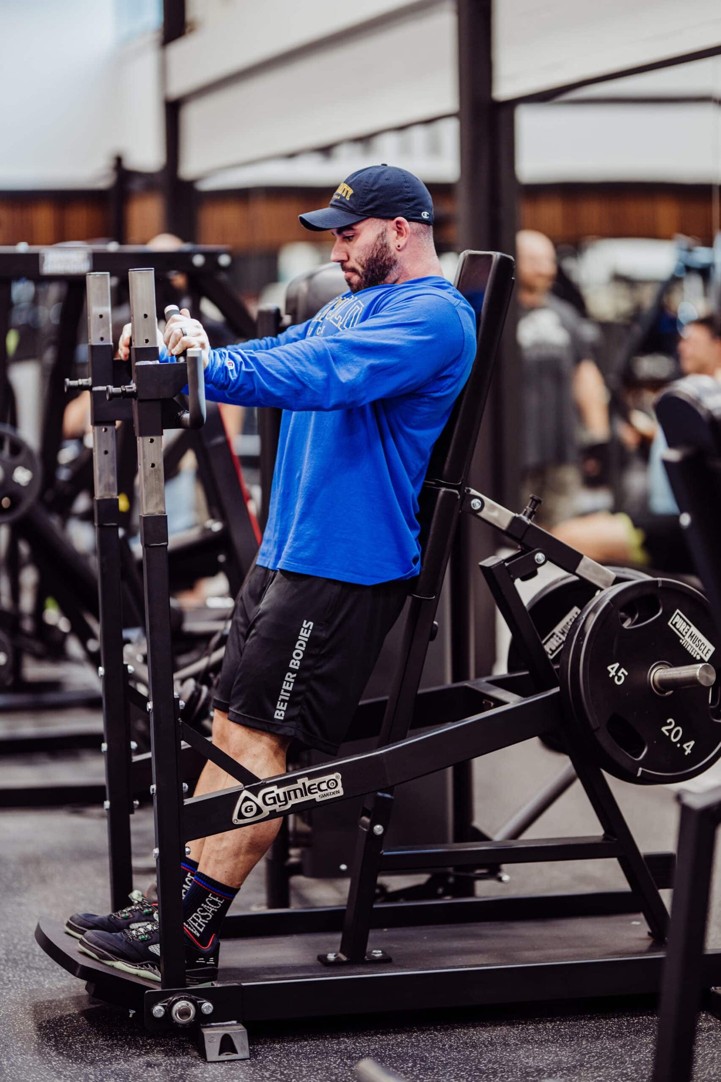 028 Standing Chest Press