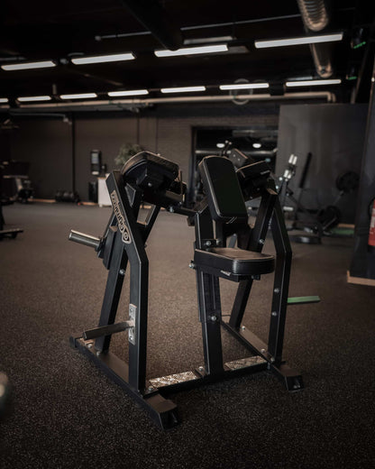 050 Biceps Curl Machine